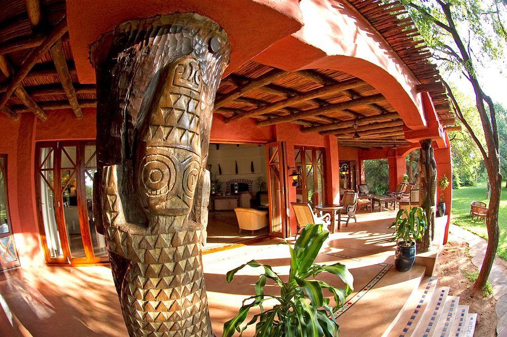 Sanctuary Chobe Chilwero Hotel Kasane Bagian luar foto