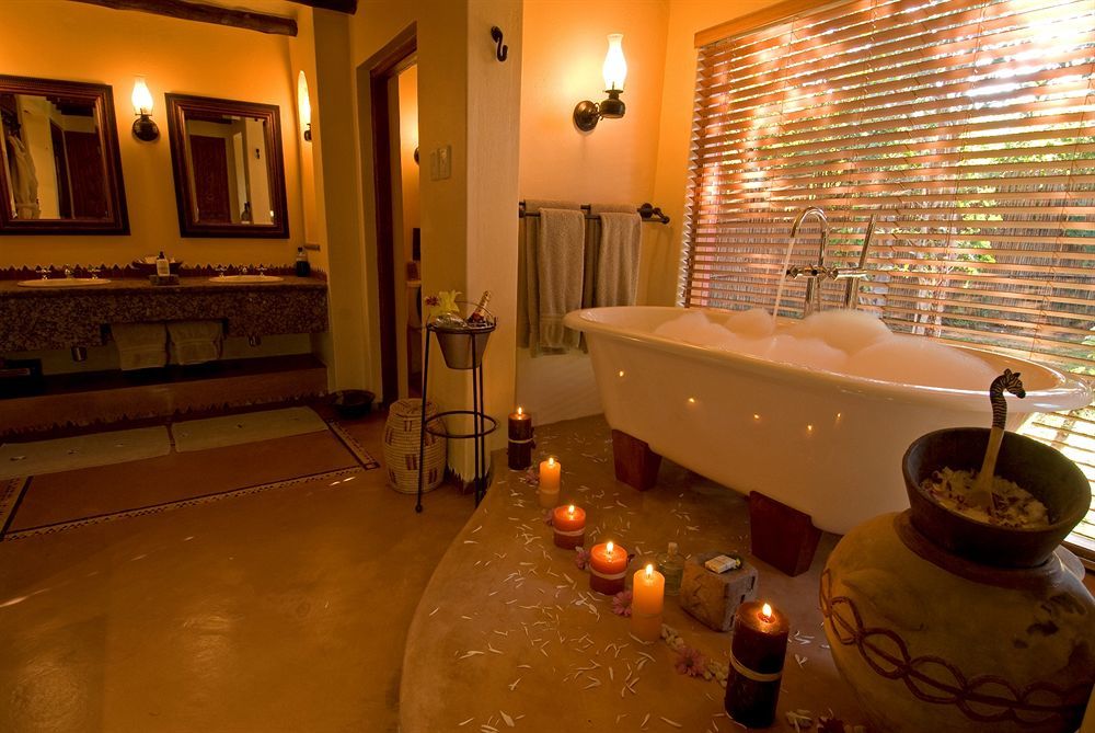 Sanctuary Chobe Chilwero Hotel Kasane Bagian luar foto